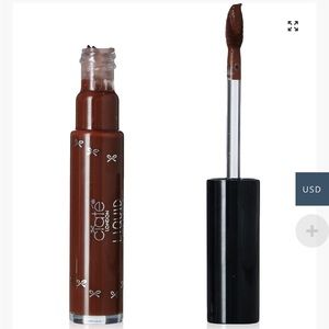 Ciaté Liquid Velvet Nudes
Moisturising Matte Liquid Lipstick